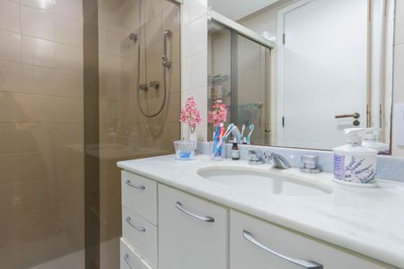 Apartamento à venda com 132m², 3 quartos e 2 vagasBanheiro Suite