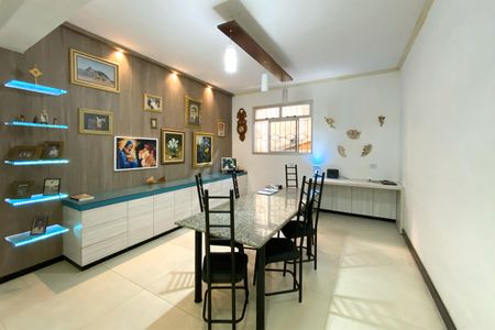 Casa à venda com 310m², 2 quartos e 3 vagasSala de Jantar