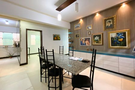 Casa à venda com 310m², 2 quartos e 3 vagasSala de Jantar