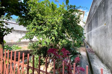 Casa à venda com 310m², 2 quartos e 3 vagasQuintal