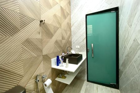 Casa à venda com 310m², 2 quartos e 3 vagasBanheiro