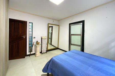 Casa à venda com 310m², 2 quartos e 3 vagasSuite