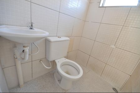 Casa para alugar com 60m², 2 quartos e sem vagaBanheiro