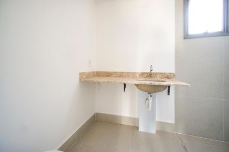 Apartamento à venda com 161m², 3 quartos e 2 vagasBanheiro da suíte 03