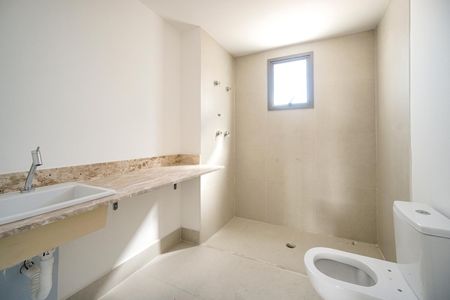 Apartamento à venda com 161m², 3 quartos e 2 vagasBanheiro da suíte 01