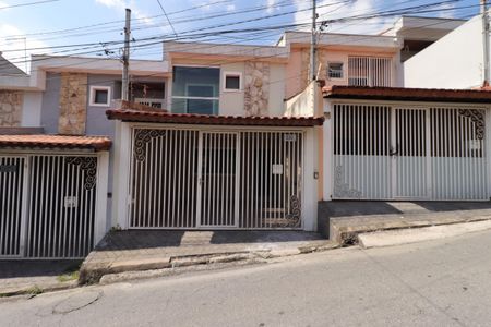 Casa à venda com 100m², 2 quartos e 2 vagasFachada