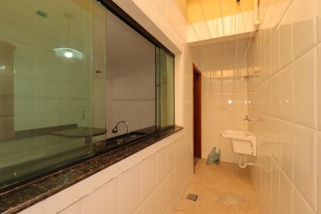 Casa à venda com 100m², 2 quartos e 2 vagasÁrea de Serviço