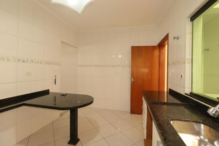 Casa à venda com 100m², 2 quartos e 2 vagasCozinha