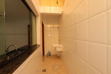 Casa à venda com 100m², 2 quartos e 2 vagasÁrea de Serviço