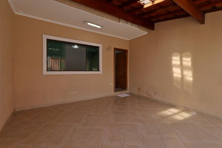 Casa à venda com 100m², 2 quartos e 2 vagasGaragem