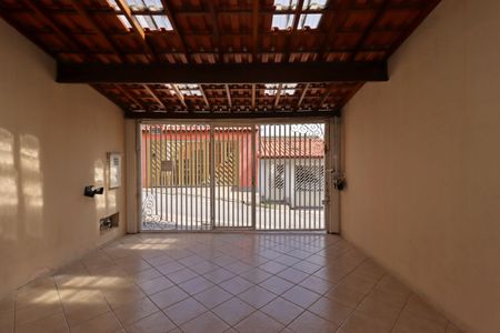 Casa à venda com 100m², 2 quartos e 2 vagasGaragem