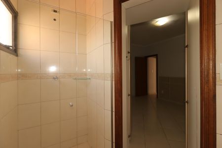 Casa à venda com 100m², 2 quartos e 2 vagasBanheiro da Suíte 2