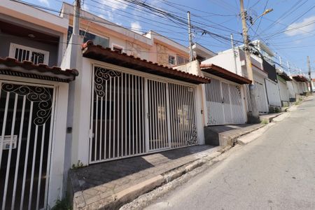 Casa à venda com 100m², 2 quartos e 2 vagasFachada