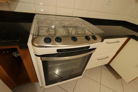 Casa à venda com 100m², 2 quartos e 2 vagasCozinha - Fogão embutido