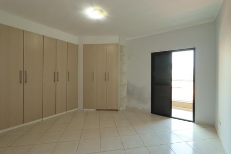 Casa à venda com 100m², 2 quartos e 2 vagasSuíte 2