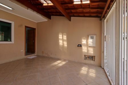 Casa à venda com 100m², 2 quartos e 2 vagasGaragem