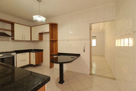 Casa à venda com 100m², 2 quartos e 2 vagasCozinha