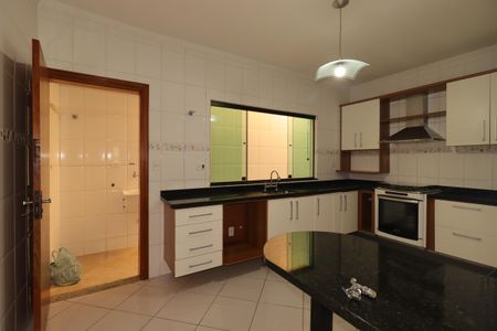 Casa à venda com 100m², 2 quartos e 2 vagasCozinha