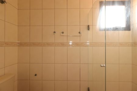 Casa à venda com 100m², 2 quartos e 2 vagasBanheiro da Suíte 2