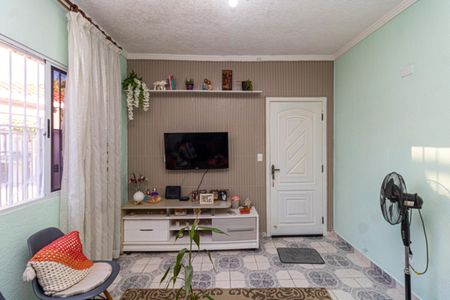 Casa à venda com 84m², 2 quartos e 3 vagasSala