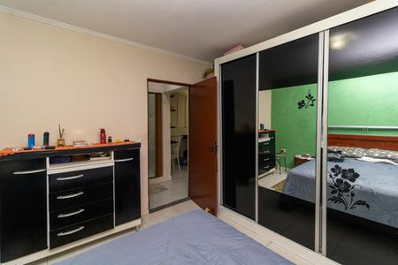 Casa à venda com 84m², 2 quartos e 3 vagasQuarto 2
