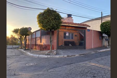 Casa à venda com 84m², 2 quartos e 3 vagasFachada