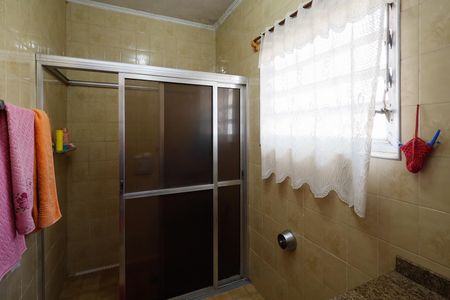 Casa à venda com 230m², 4 quartos e 5 vagasBanheiro 1