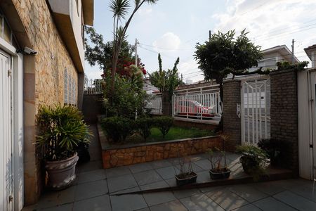 Casa à venda com 230m², 4 quartos e 5 vagasQuintal / Jardim