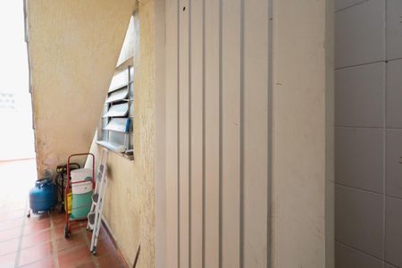 Casa à venda com 230m², 4 quartos e 5 vagasBanheiro 4
