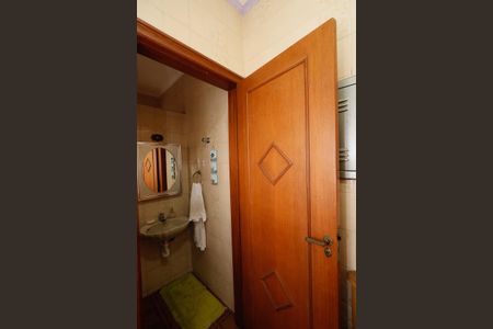 Casa à venda com 230m², 4 quartos e 5 vagasLavabo