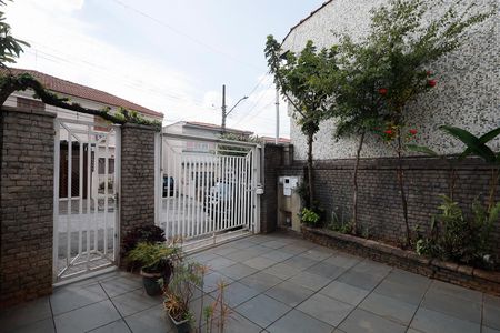 Casa à venda com 230m², 4 quartos e 5 vagasQuintal / Jardim