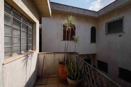 Casa à venda com 230m², 4 quartos e 5 vagasVaranda 