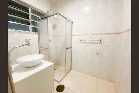 Apartamento à venda com 100m², 2 quartos e sem vaga Apartamento à venda com 100m², 2 quartos e sem vagaBanheiro