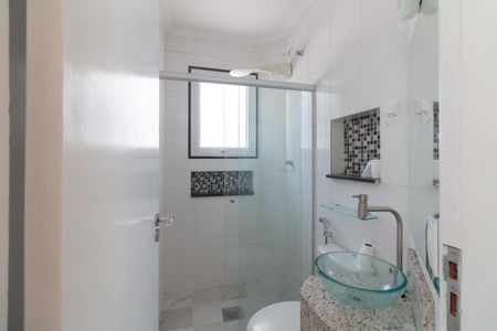 Casa para alugar com 106m², 4 quartos e 2 vagasBanheiro da Edícula