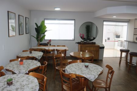 Apartamento para alugar com 110m², 2 quartos e 1 vagaÁrea comum - Salão de festas