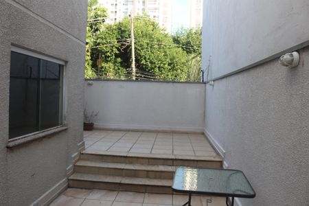 Apartamento para alugar com 110m², 2 quartos e 1 vagaÁrea comum