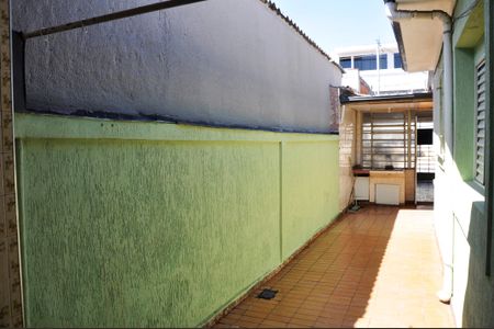 Casa para alugar com 140m², 2 quartos e 1 vagaDetalhe - Quintal