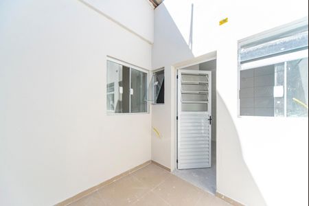 Casa para alugar com 60m², 2 quartos e 1 vagaÁrea de Serviço