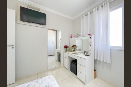 Apartamento à venda com 69m², 3 quartos e 2 vagasQuarto 2