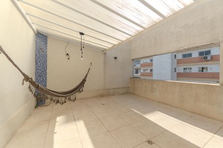 Apartamento para alugar com 96m², 2 quartos e 1 vagaSacada