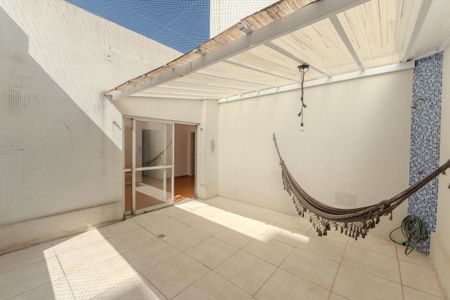 Apartamento para alugar com 96m², 2 quartos e 1 vagaSacada