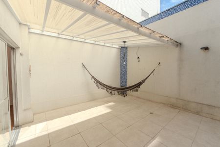 Apartamento para alugar com 96m², 2 quartos e 1 vagaSacada