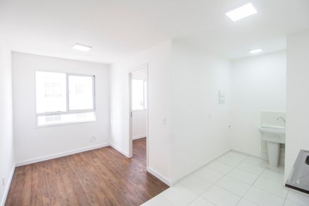 Sala  de apartamento para alugar com 2 quartos, 38m² em Pousada dos Bandeirantes, Carapicuíba