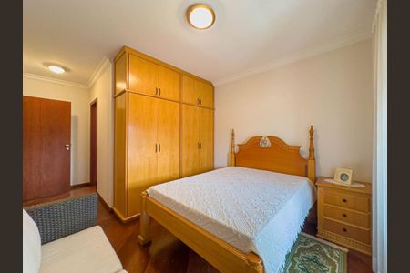 Casa de condomínio à venda com 380m², 4 quartos e 4 vagas