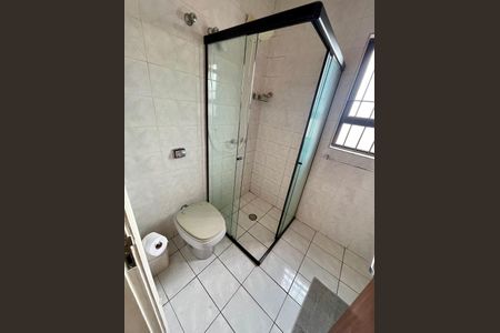 Casa para alugar com 213m², 4 quartos e 5 vagasBanheiro