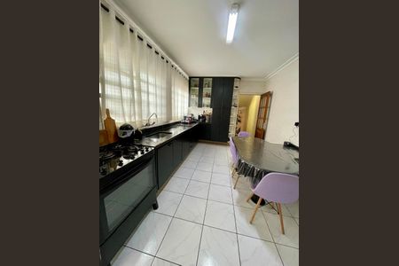 Casa para alugar com 213m², 4 quartos e 5 vagasCozinha