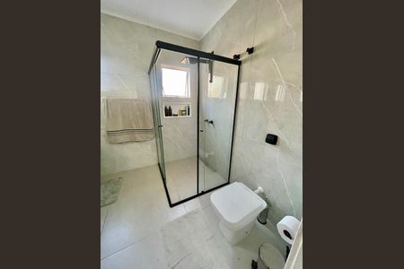 Casa para alugar com 213m², 4 quartos e 5 vagasBanheiro