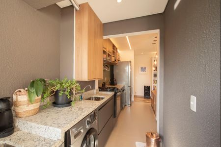 Apartamento à venda com 68m², 2 quartos e 1 vagaÁrea de Serviço