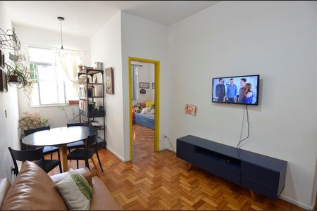 Sala de apartamento à venda com 2 quartos, 60m² em Grajaú, Rio de Janeiro