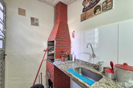 Casa à venda com 70m², 2 quartos e 2 vagasÁrea comum - Churrasqueira
